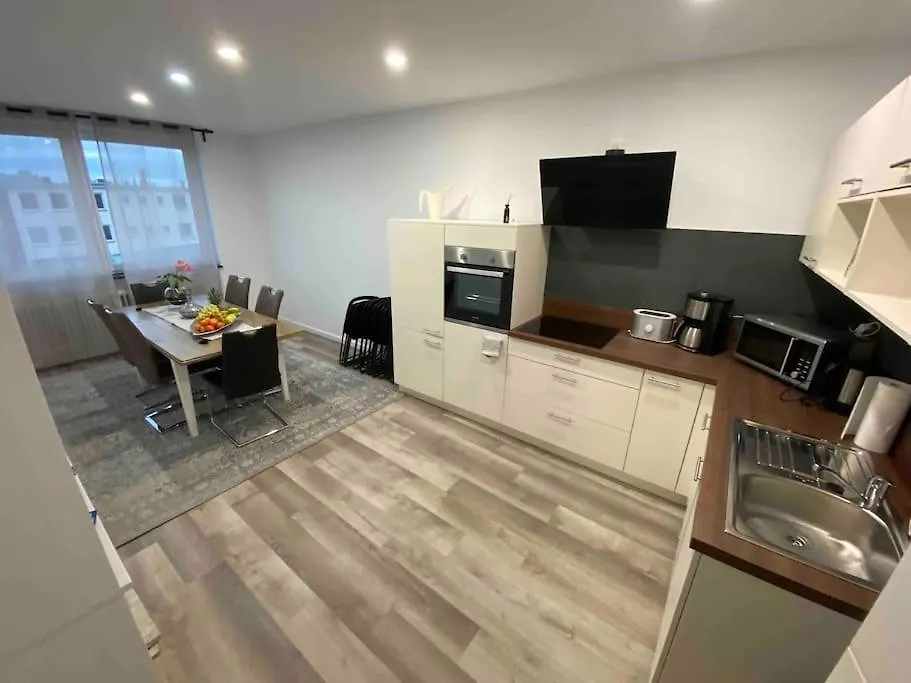 Apartment City Sued- 5 Zimmer_15 Personen _ Komplett_Eingerichtet 함브루크